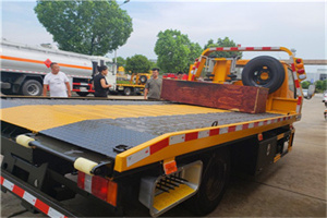 咸丰附近拖车电话号码服务